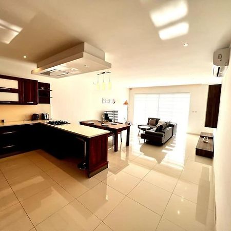 מרסשלוק Viewline Seaview Modern 3 Bedroom Apartment מראה חיצוני תמונה