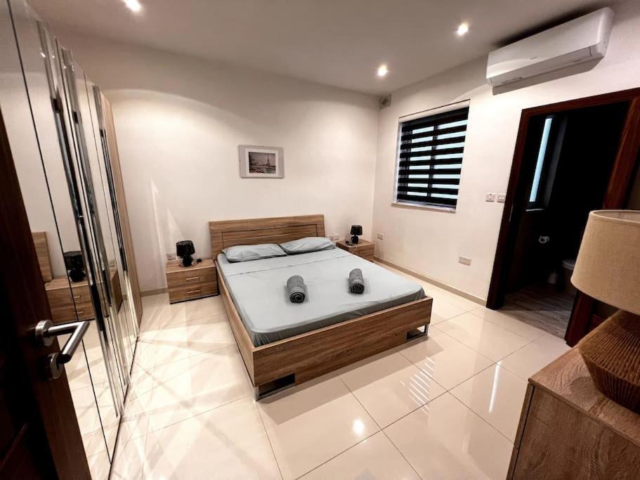 מרסשלוק Viewline Seaview Modern 3 Bedroom Apartment מראה חיצוני תמונה
